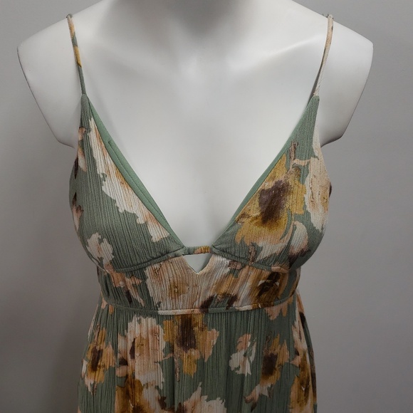 May Berries Floral Maxi Dress Women's Medium Cruise Vacation Summer - Picture 2 of 12